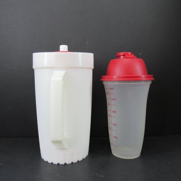 Tupperware 1.5 Qt White Pitcher with Red Lid and Quick Shake Mixer Cup and Lid - Picture 2 of 8